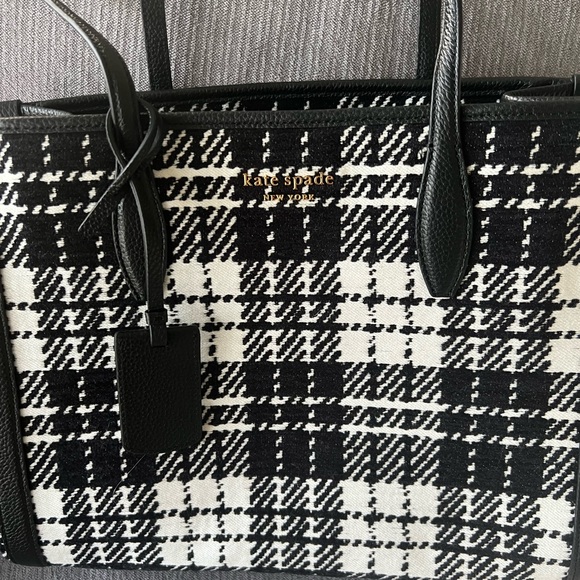 Brand New . No tags. This was a gift - Picture 2 of 4